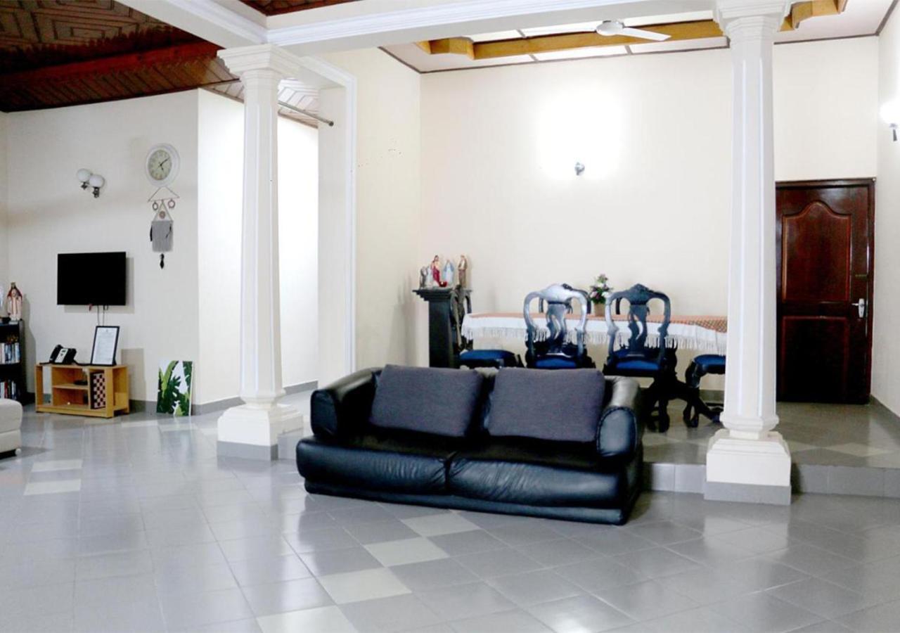 Cozy Inn Негомбо Екстер'єр фото