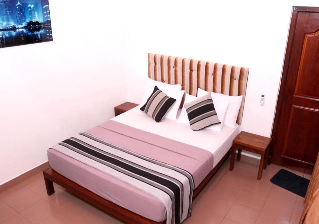 Cozy Inn Негомбо Екстер'єр фото