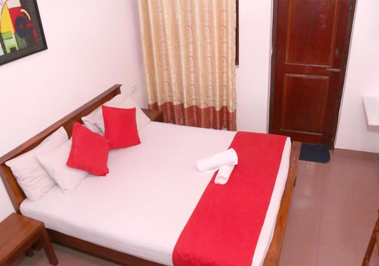 Cozy Inn Негомбо Екстер'єр фото